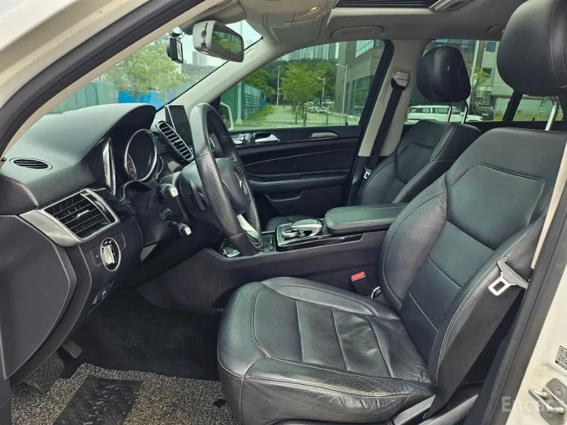 car Mercedes Benz GLE id22655 photo #10